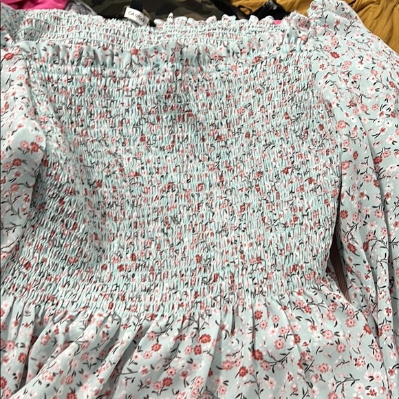 Mint green floral top - Picture 1 of 1